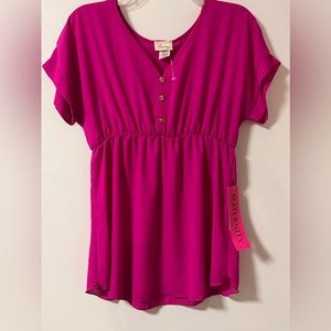 NWT!! Tovia-Bright Pink Maternity blouse, size medium. Excellent NEW condition